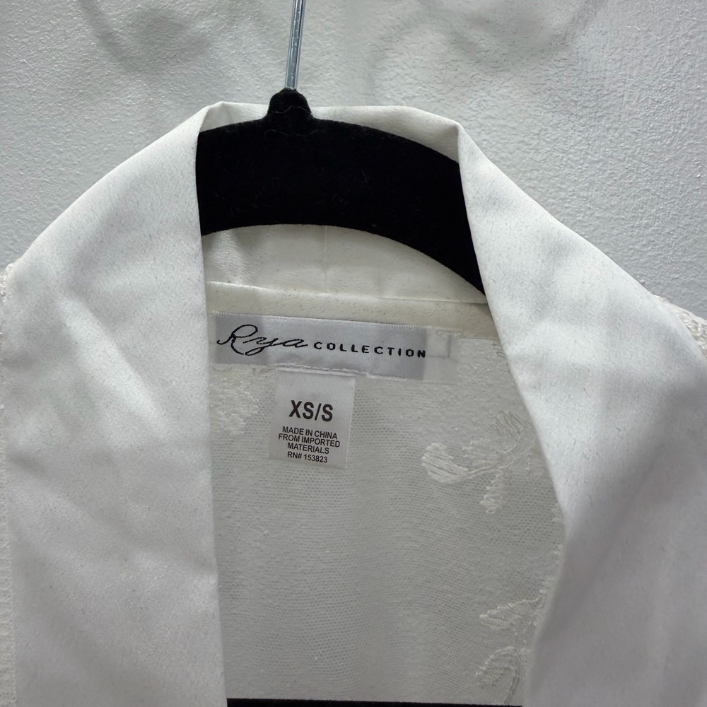 Rya Collection White Lace Robe - Picture 3 of 6